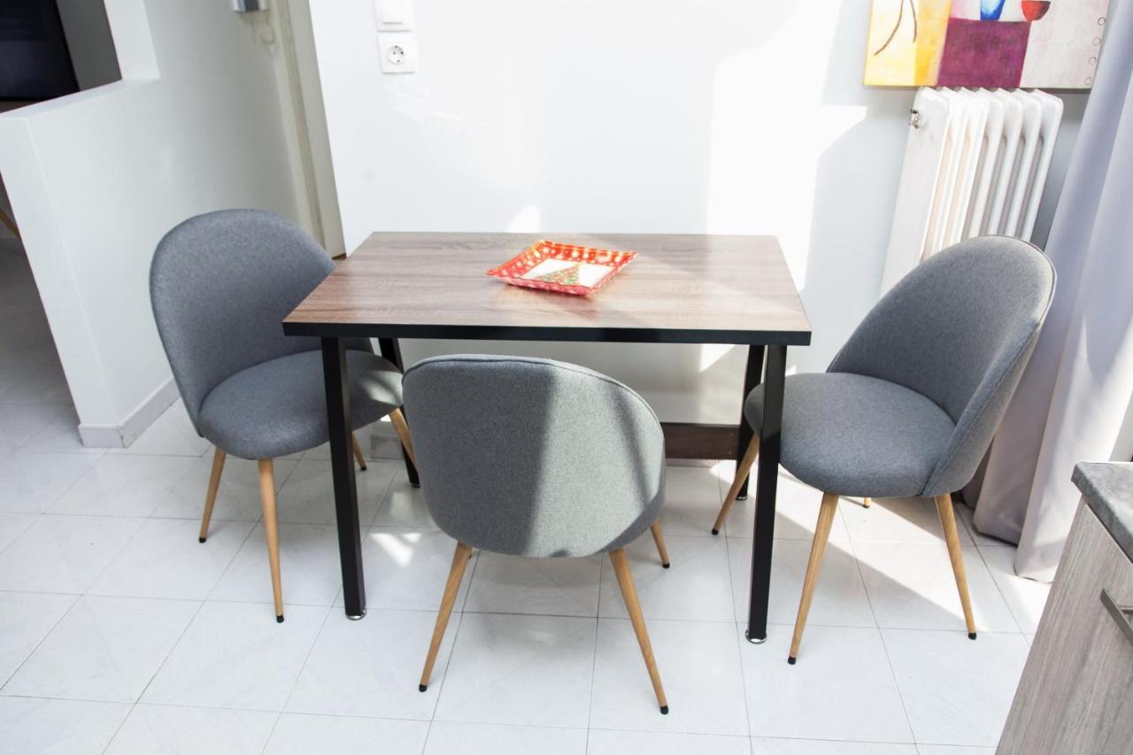 Modern Apt In Heart Of Paleo Faliro! Apartment Атина Екстериор снимка